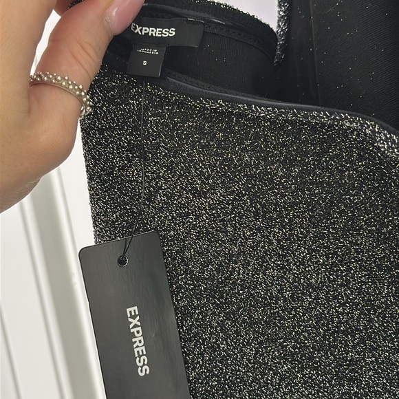 Express Black top with Elegant Design - Picture 7 of 8